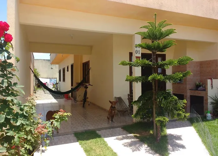 Um Quarto Em Casa Agradavel